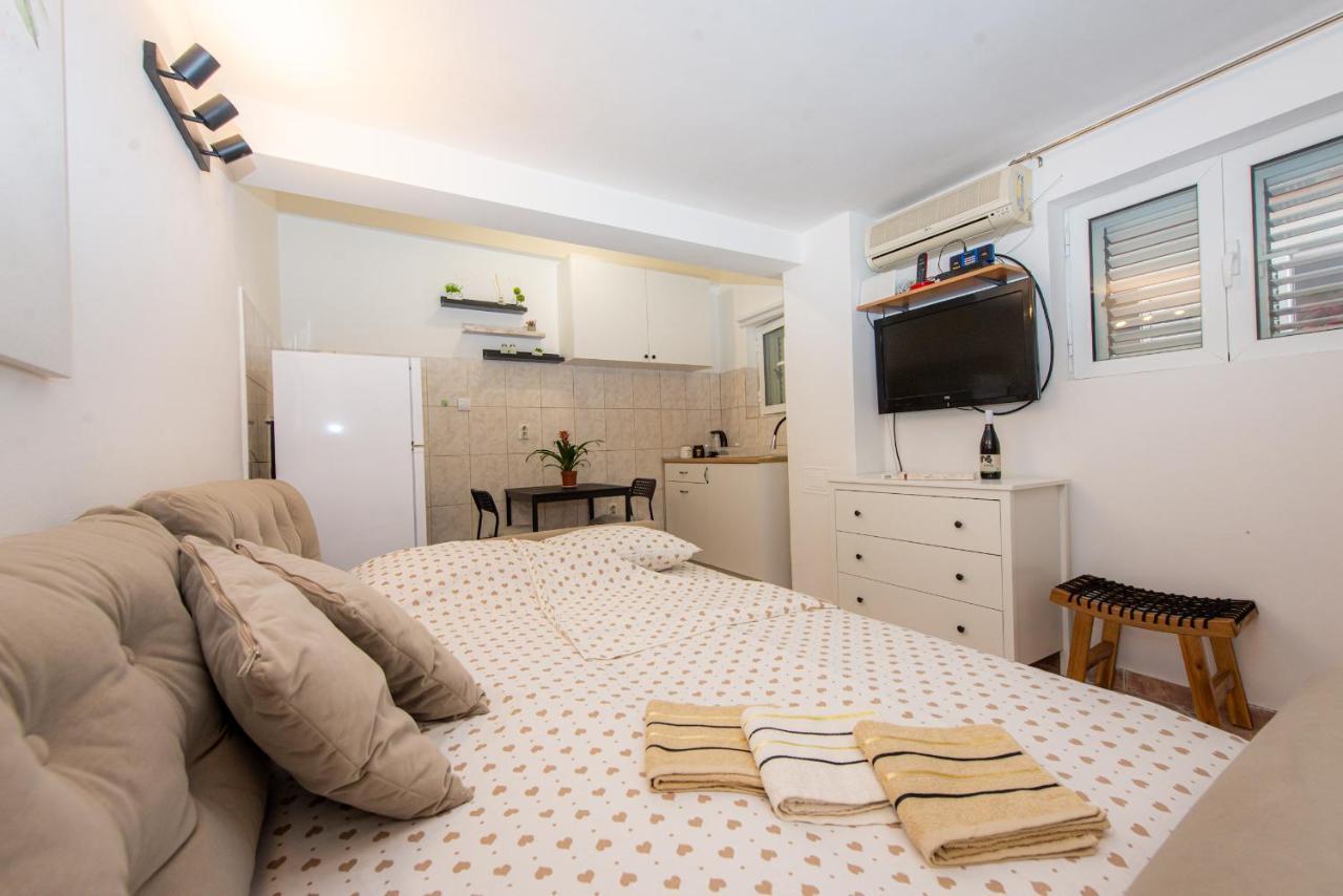Studio Apartment Silva Котор Екстер'єр фото